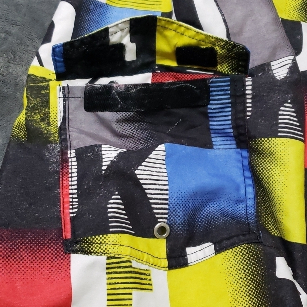 Quicksilver Shorts Size S - Picture 3 of 5